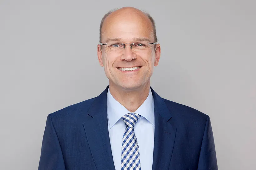 Bewerbungsfoto Stuttgart · Corporate Headshot · Studio