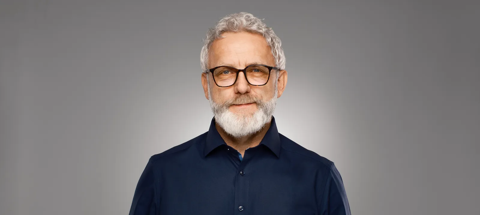 Professionelles Bewerbungsfoto Stuttgart · Studio Michael Damböck · Kniebisstraße 43