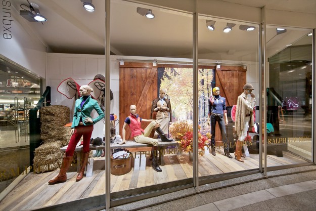 Schaufenster Breuninger Stuttgart Ralph Lauren Damen